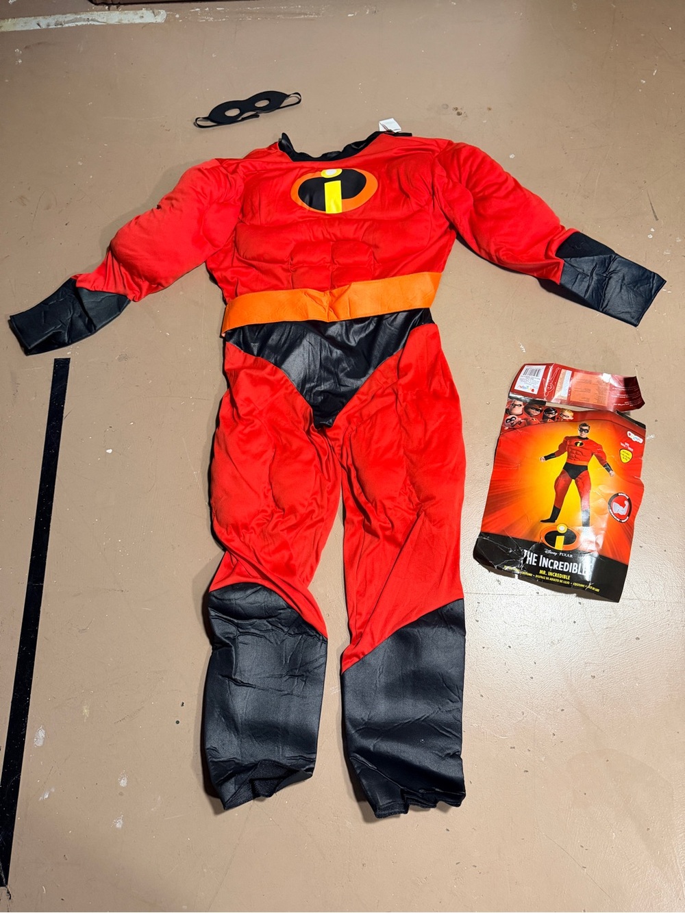 Disney Pixar Mr. Incredible Deluxe Muscle Adult Halloween Costume L/XL 42-46